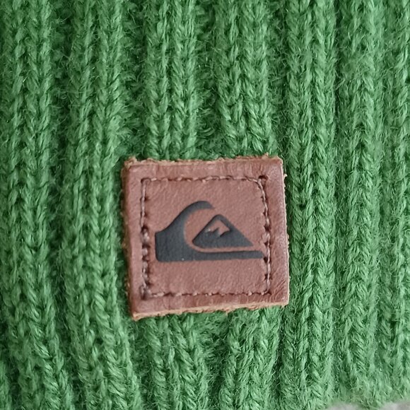*𝓥𝓲𝓷𝓽𝓪𝓰𝓮 𝘘𝓾𝓲𝓴𝓼𝓲𝓵𝓿𝓮𝓻 Routine Beanie Green - Picture 2 of 4